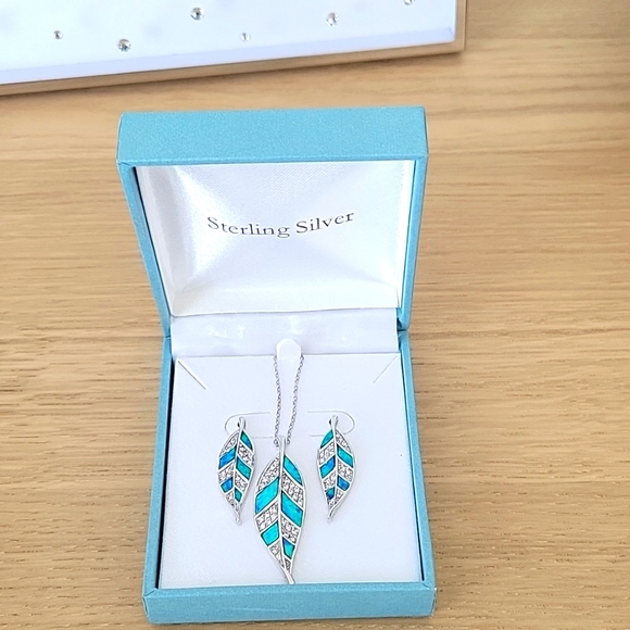 Sterling Silver Jewellery Set - Picture 1 of 2